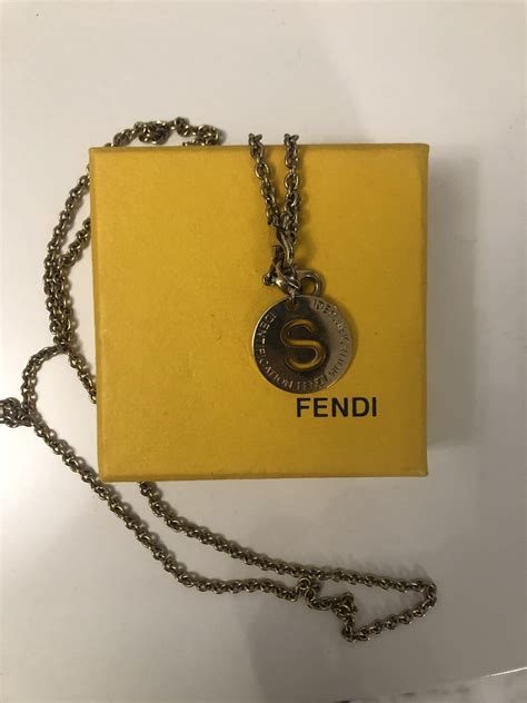 collana fendi con iniziale prezzo 2012|Forever Fendi di lusso da Donna .